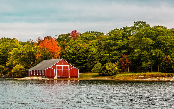 Red Barn Boathouse on the Bay